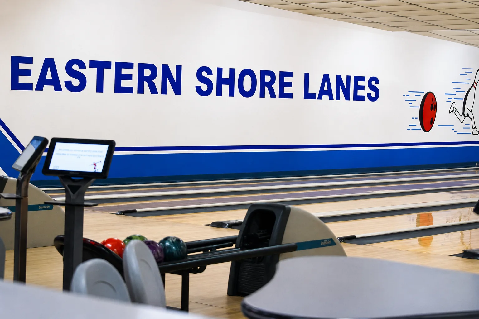 Open bowling lanes at Eastern Shore Lanes